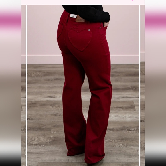 Brand new with tags Judy blue high rise 90s straight jeans with heart pockets - Picture 2 of 4